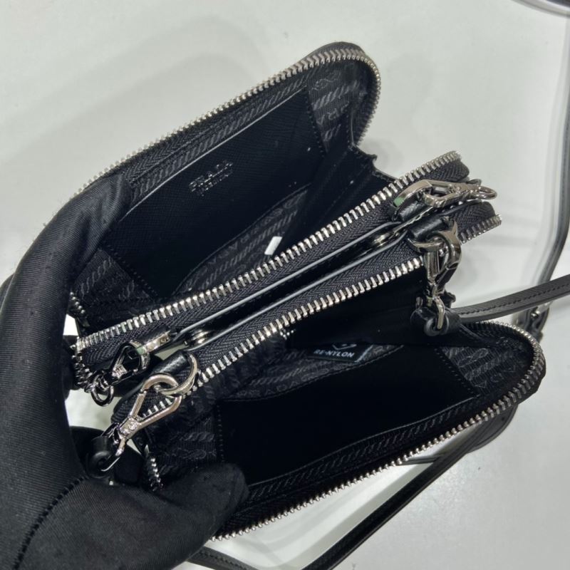 Pra*a triangle pouch